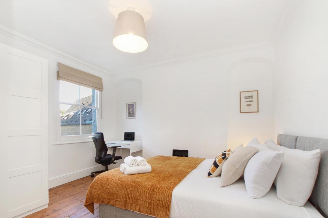 Bright, Stylish & Cosy 3-Bed Flat Near Mile End Apartment Лондон Екстериор снимка
